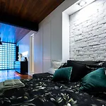 Central Cozy&Modern Studio With Garden