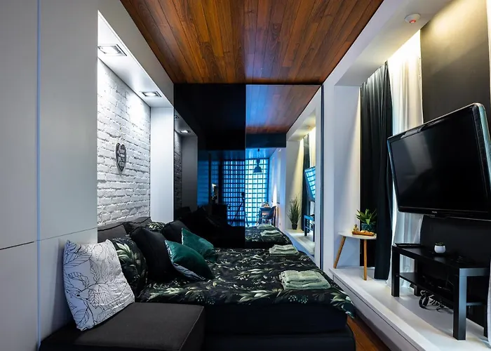 Central Cozy&Modern Studio With Garden